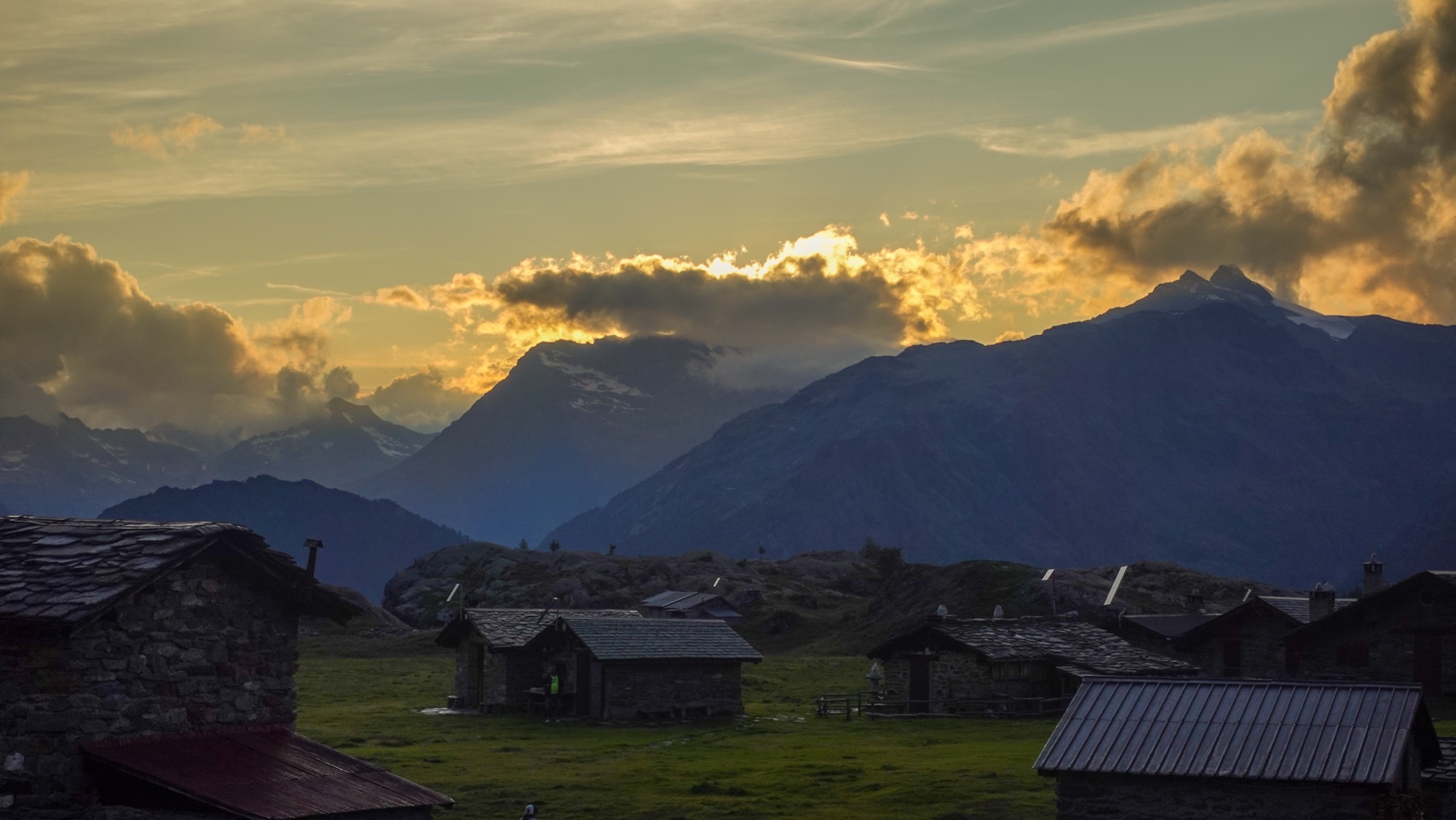 Sonnenuntergang auf der Alpe Parabello