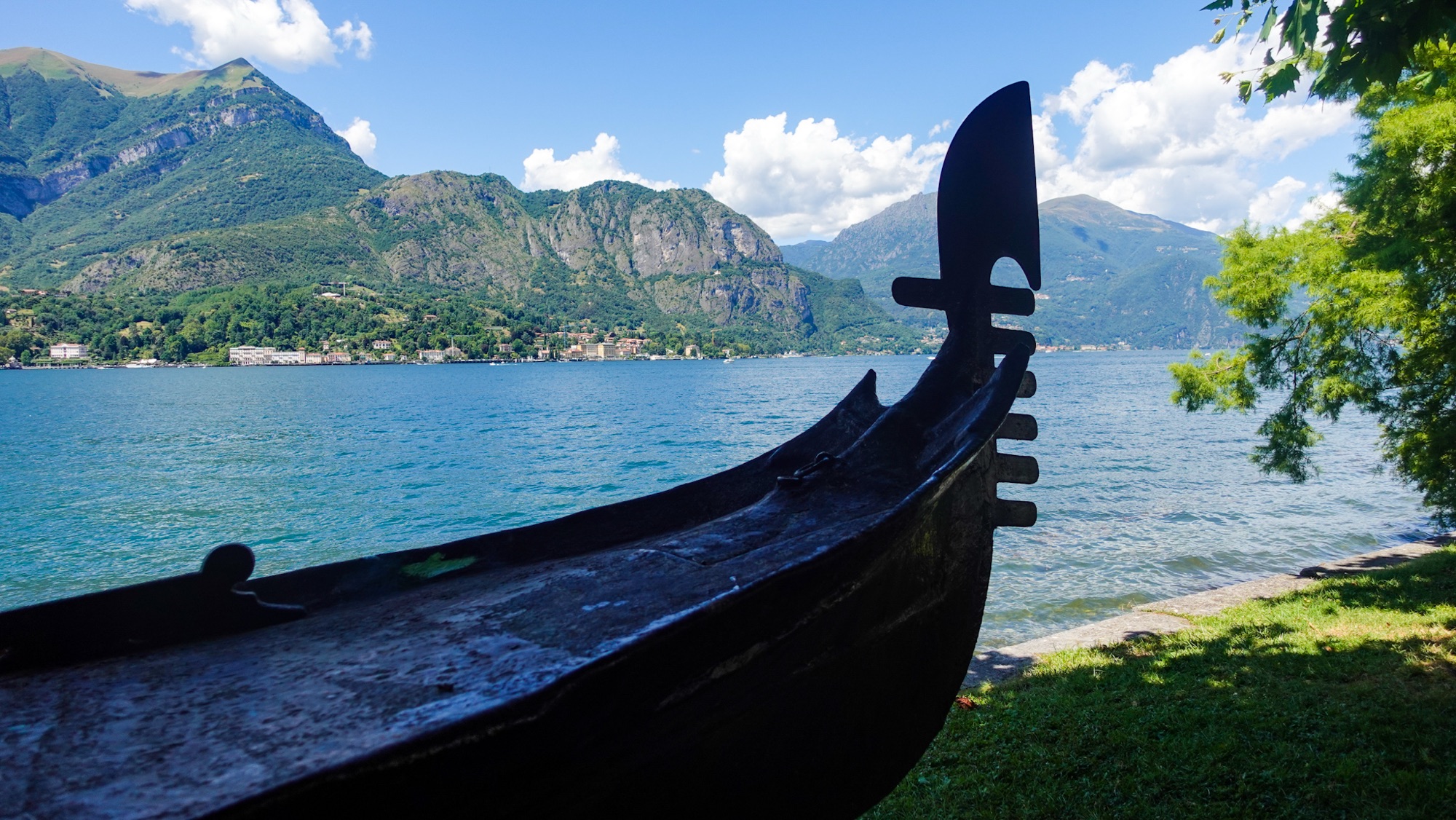 Venezianische Gondel am Lago di Como