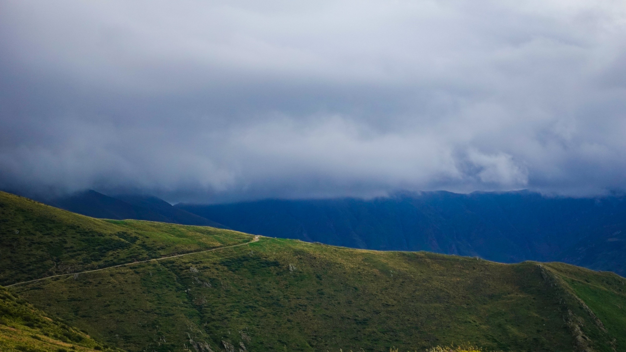 Gewitterfront in den Bergen