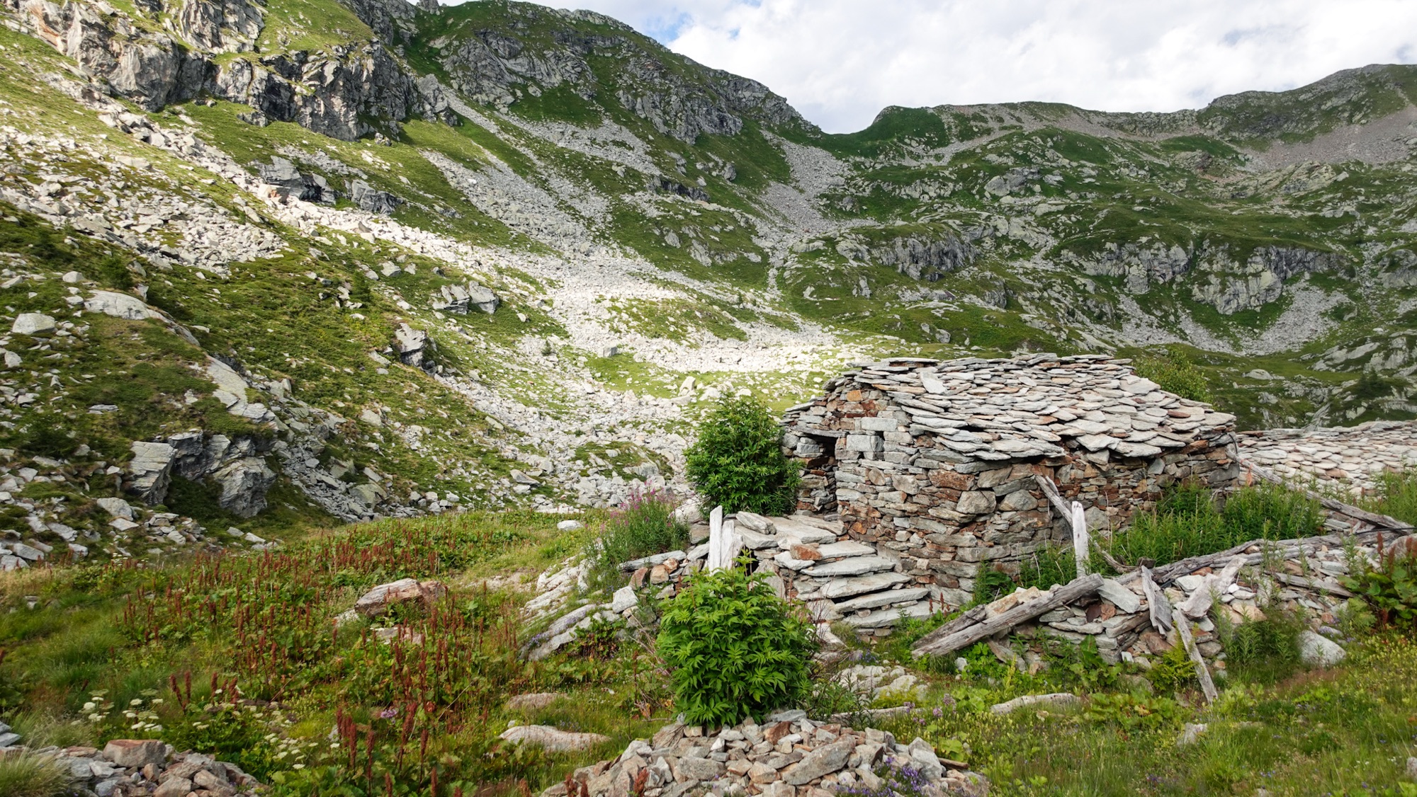 verlassene Alpe im Piemont