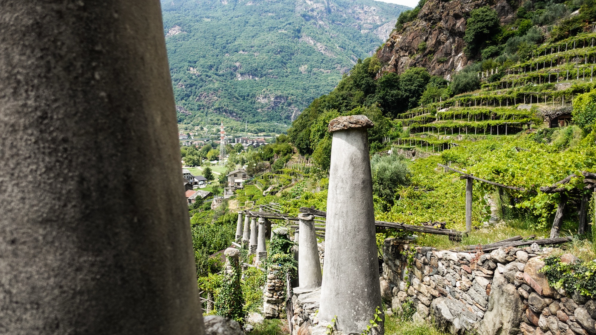 Säulengänge im Aostatal