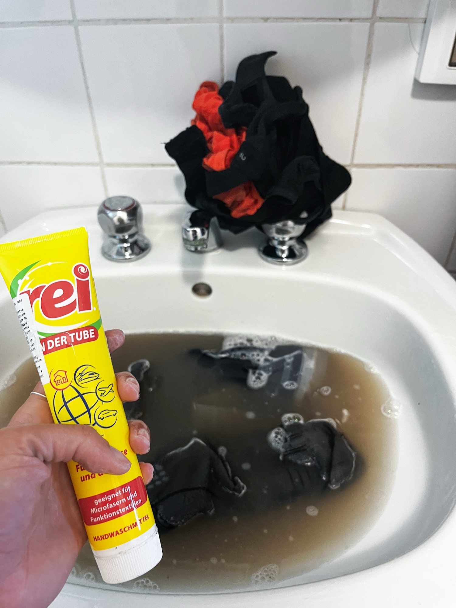 Schmutzwasser Rei in der Tube