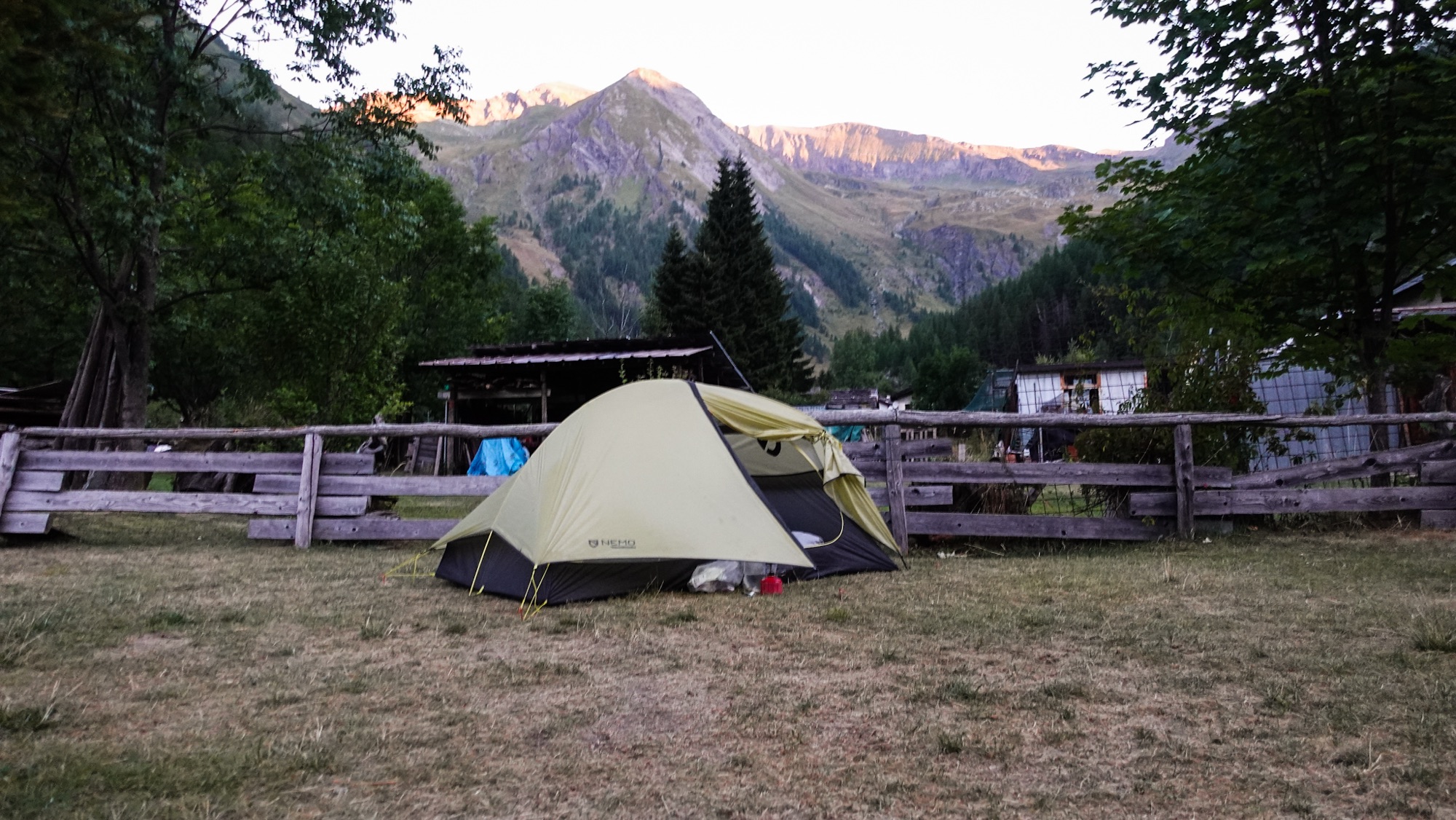 Zelt in den Bergen