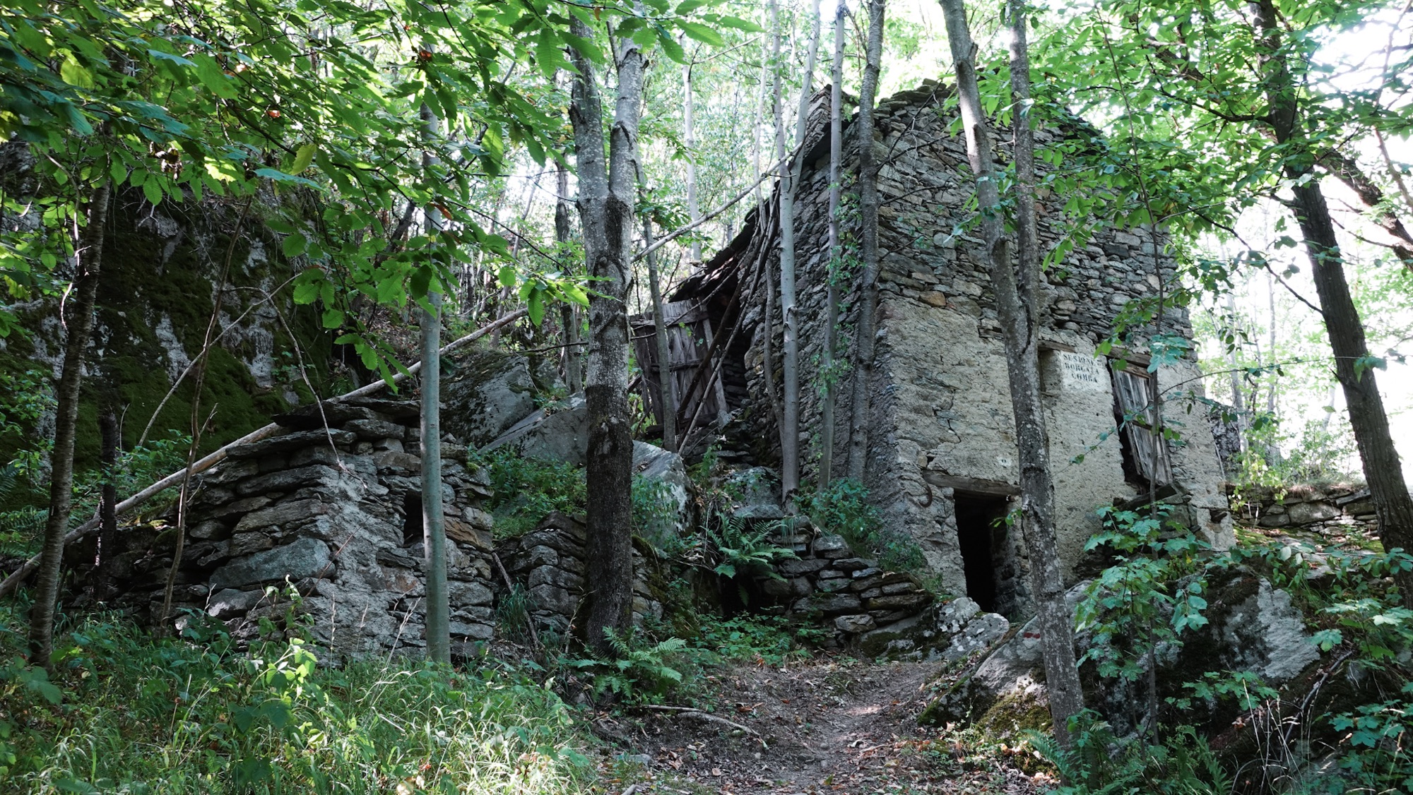 Verlassene Dörfer im Piemont
