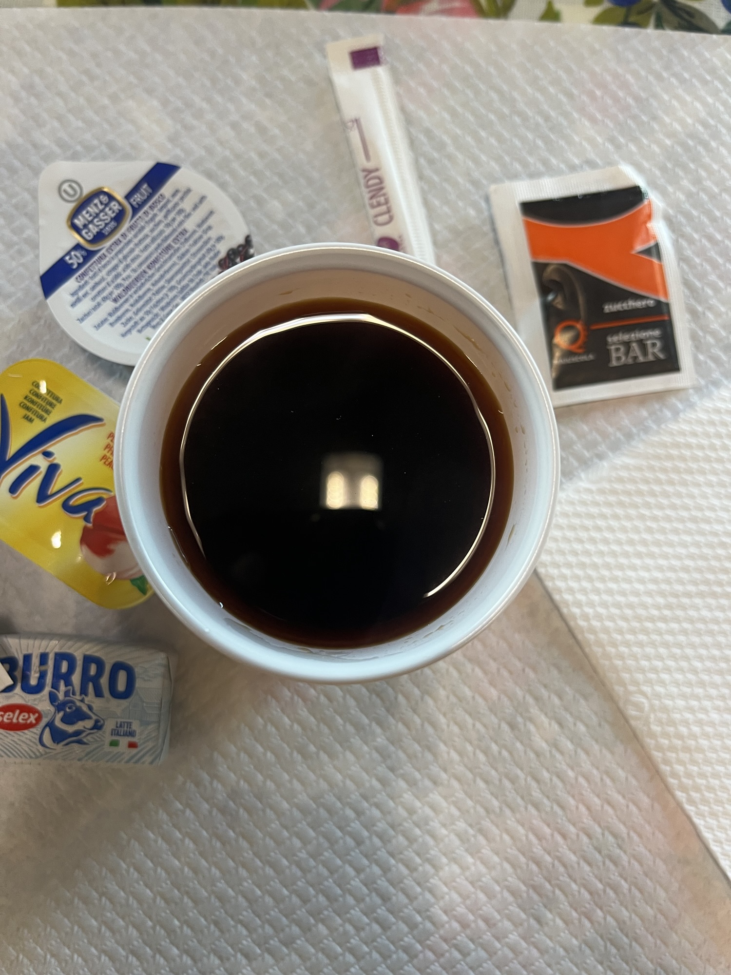 Frühstück im Rifugio Ca' d'Asti