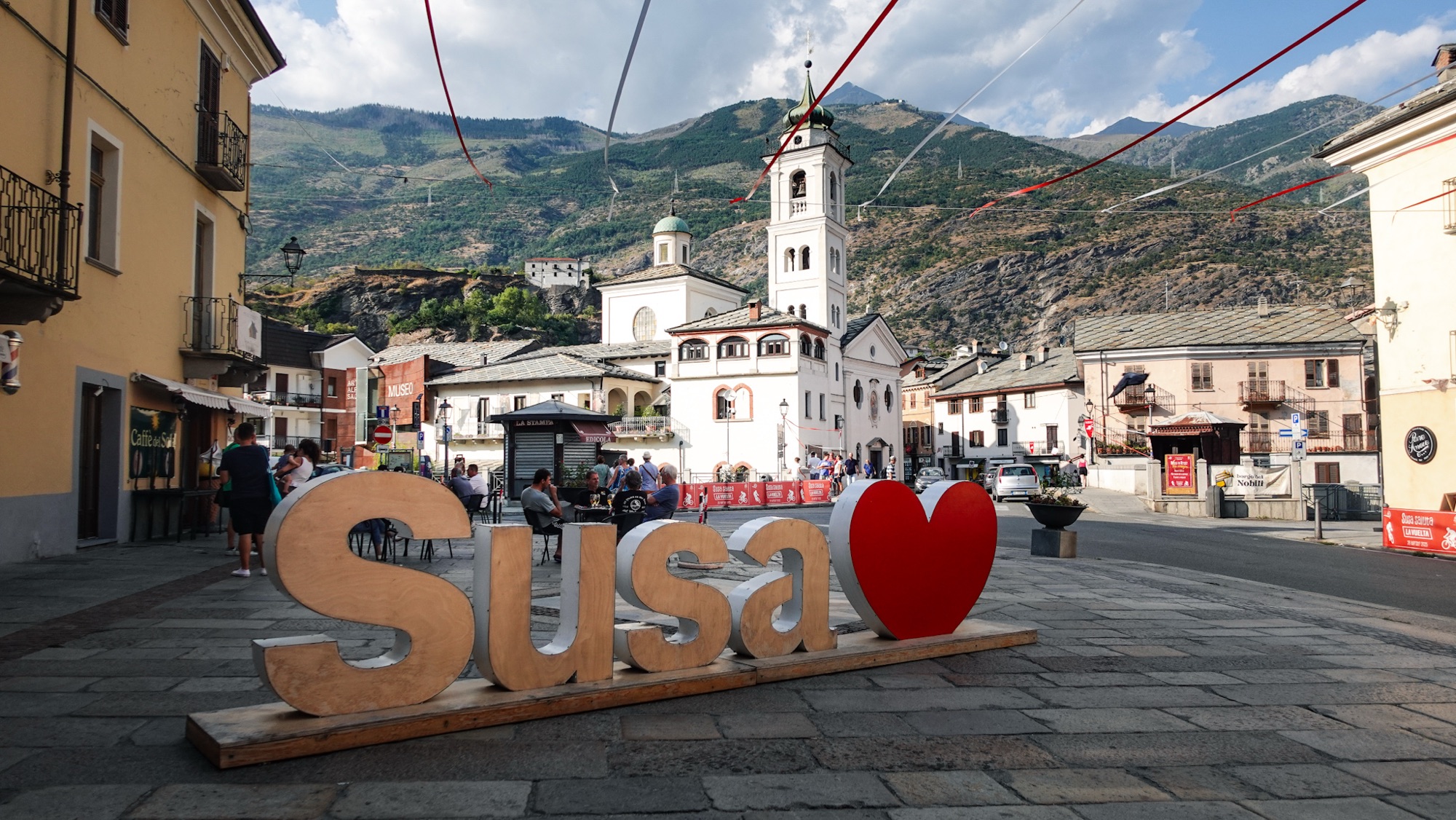 Blick auf den Rocciamelone in Susa