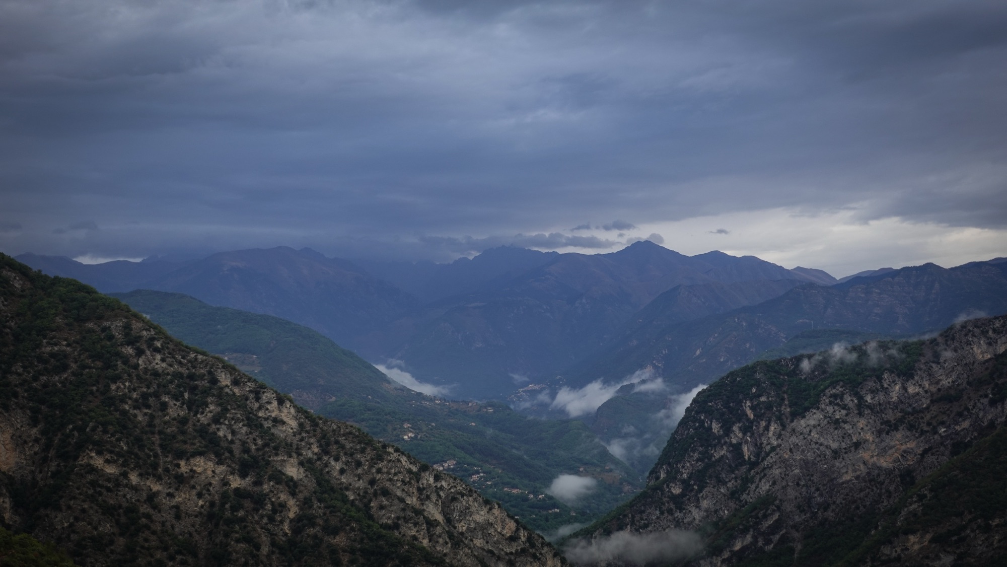 Schlechtwetterfron Seealpen